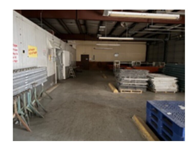 More Photos Of 10812 Mark Twain Rd, West Frankfort Industrial For Sale