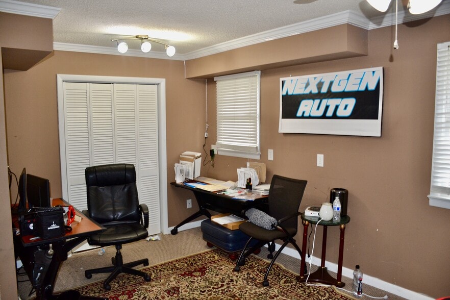 More Photos Of 4615 Ewell Rd, Fredericksburg Office For Sale