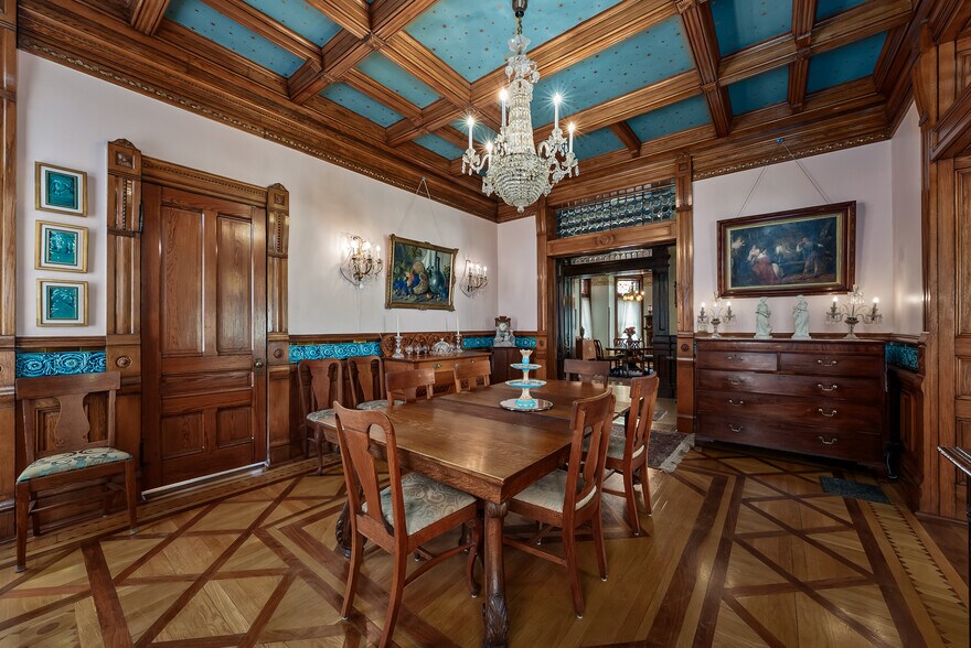 More Photos Of 809 Hall St, Saint Joseph Hospitality For Sale