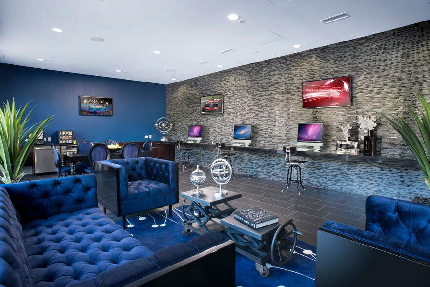 More Photos Of 1720 Central St, Evanston Apartments For Lease