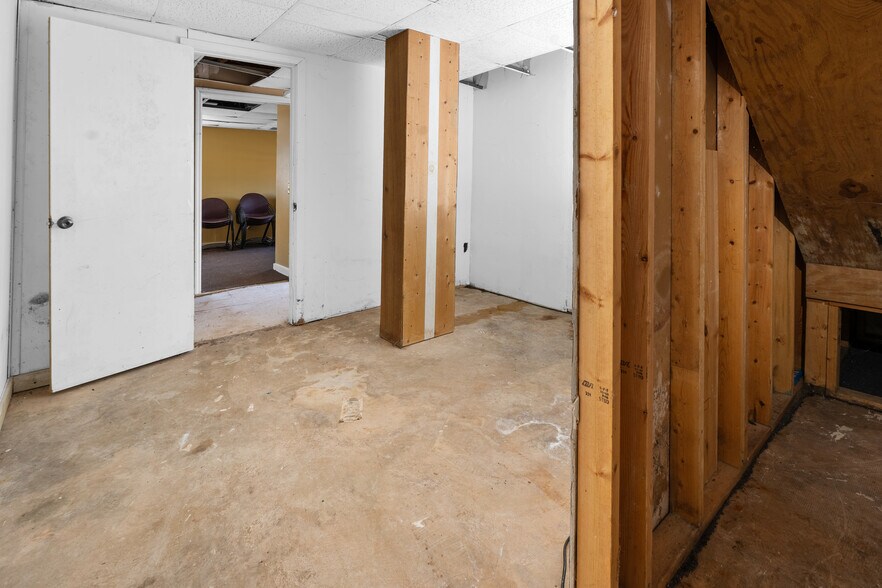 More Photos Of 1105 Brewers Bridge Rd, Elberton Specialty For Sale