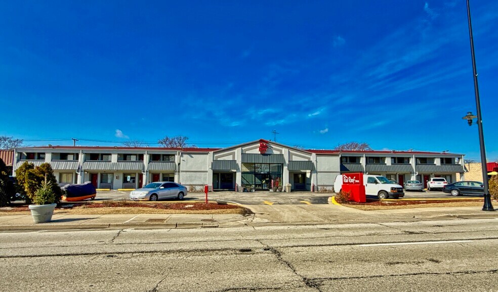 More Photos Of 9424 Waukegan Rd, Morton Grove Hotel For Sale