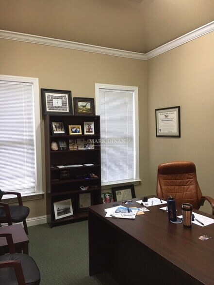 More Photos Of 2224 Cahaba Valley Dr, Birmingham Office For Lease