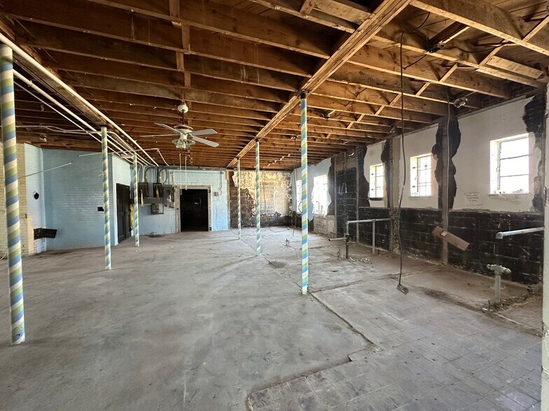 More Photos Of 511 W Franklin Blvd, Gastonia Storefront Retail Office For Sale