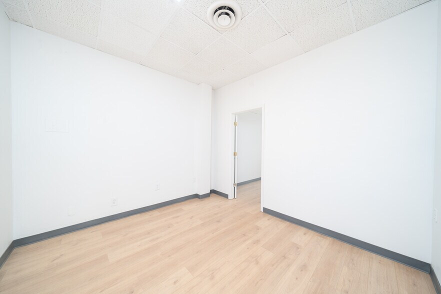More Photos Of 3600 Bergenline Ave, Union City Storefront Retail Office For Lease