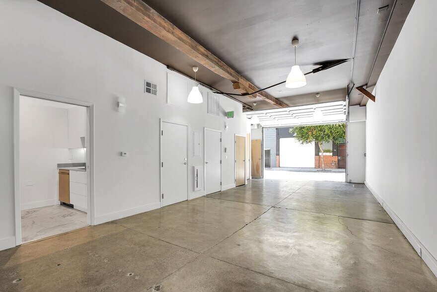 More Photos Of 736 Clementina St, San Francisco Flex For Lease