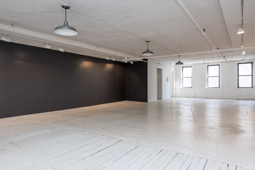 More Photos Of 154-158 Ludlow St, New York Office For Lease