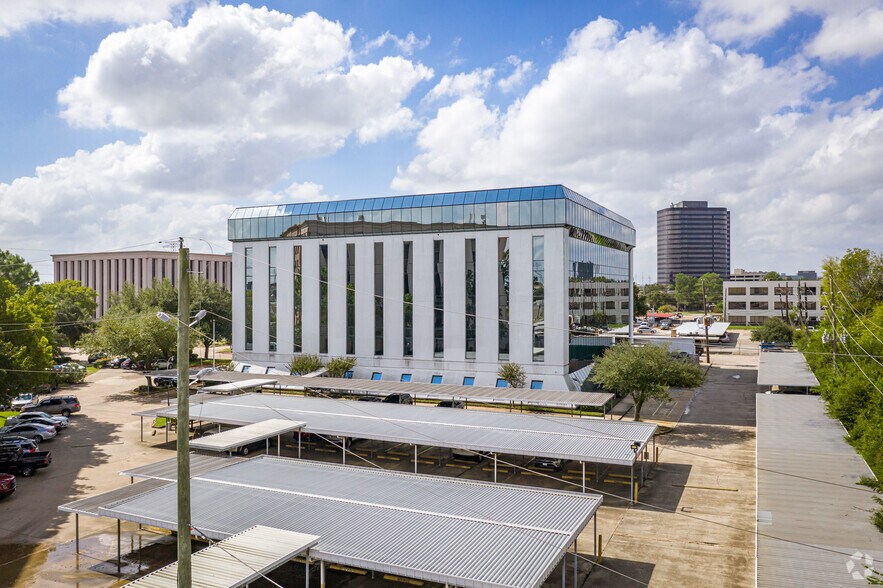 More Photos Of 515 N Sam Houston Pky E, Houston Office For Lease