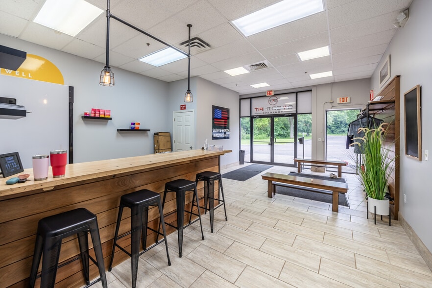 More Photos Of 1290 Blossom Dr, Victor Medical For Lease