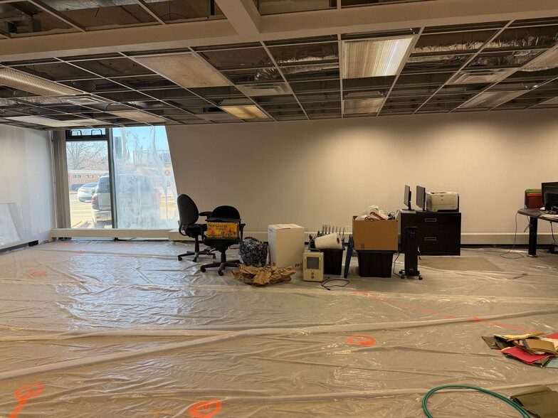 More Photos Of 7234 W North Ave, Elmwood Park Office Residential For Sale
