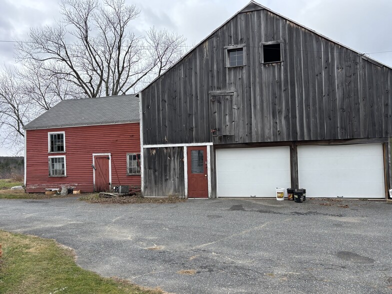 More Photos Of 138 Main Rd, Westhampton Restaurant For Lease