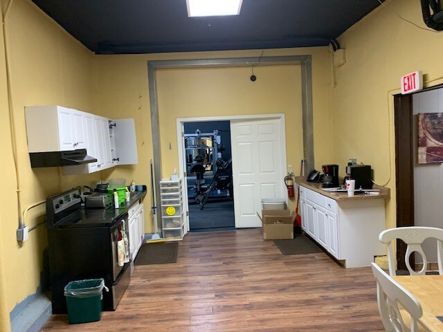 More Photos Of 2101 Rockmart Hwy, Rome Manufacturing For Sale