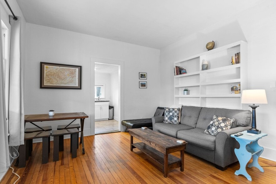 More Photos Of 33 Vance Ave, Black Mountain Apartments For Sale