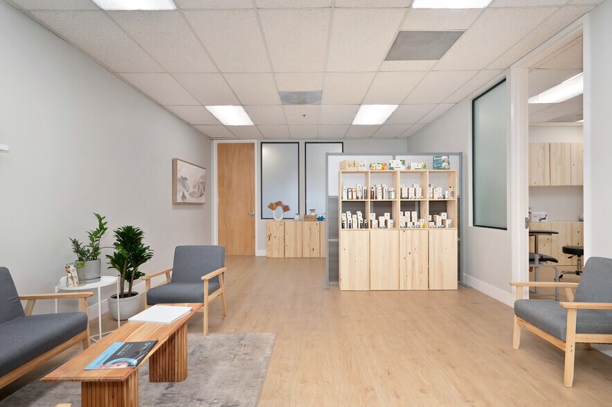 More Photos Of 8700 Auburn Folsom Rd, Granite Bay Office For Lease