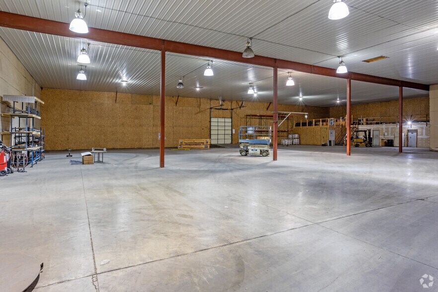 More Photos Of 7402 Ridgewood Rd, Saint Cloud Unknown For Lease