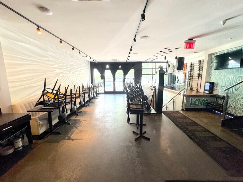 More Photos Of 128 Metropolitan Ave, Brooklyn Restaurant For Lease