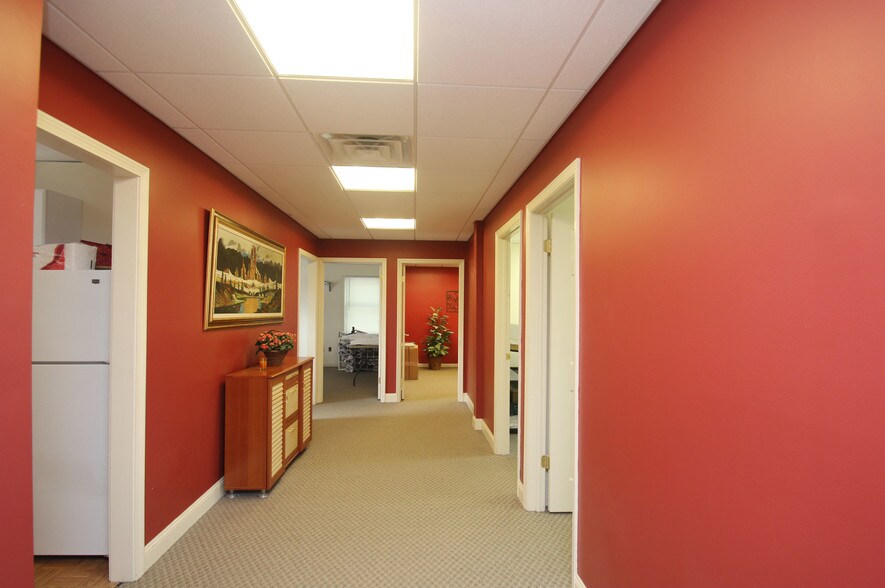 More Photos Of 3 Springside Ave, Danbury Loft Creative Space For Sale