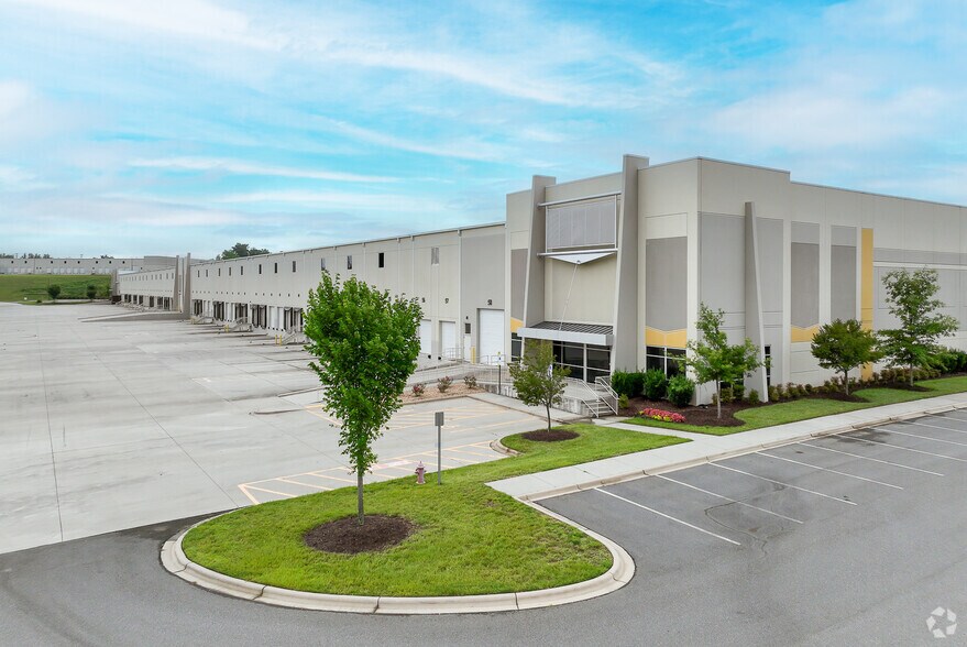 More Photos Of 8475 NW Automation Dr, Concord Warehouse For Lease