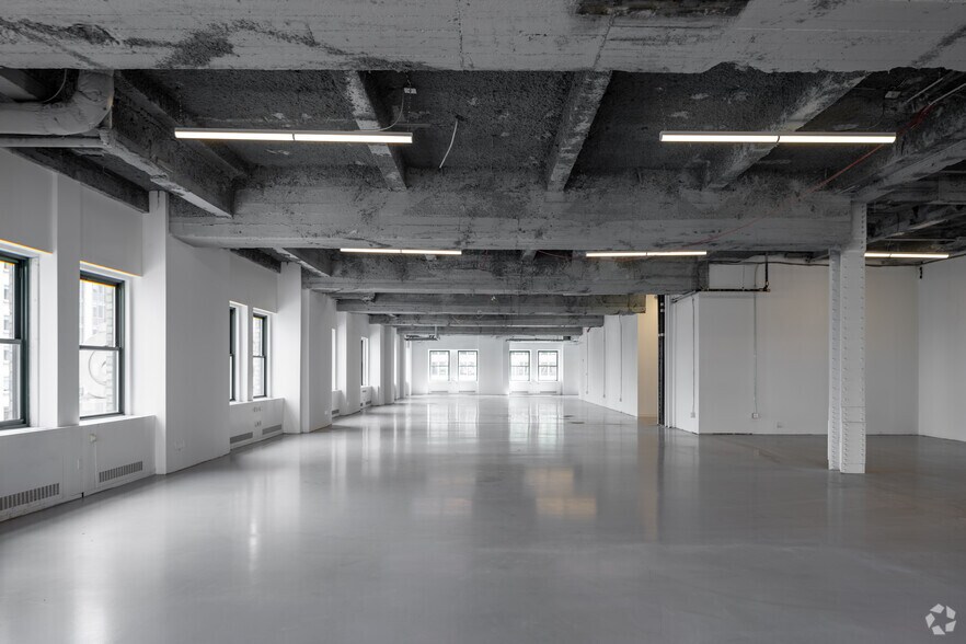 Photo of 32nd Floor Ste 3200