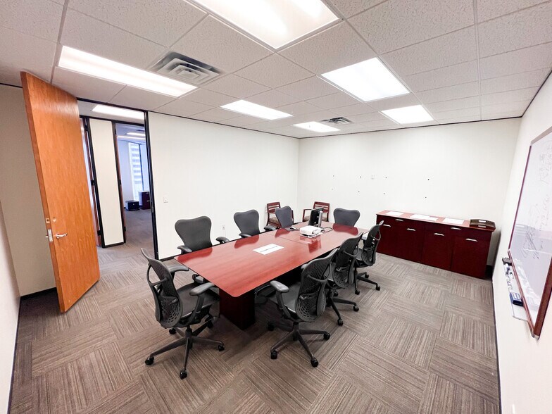 More Photos Of 500-550 W Texas Ave, Midland Office For Lease