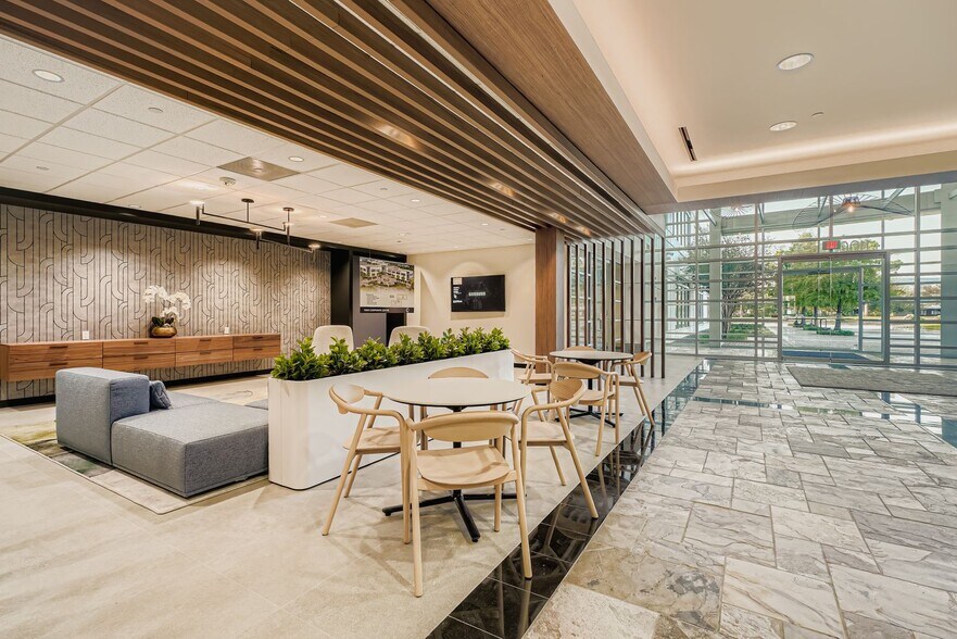 More Photos Of 11000 Corporate Centre Dr, Houston Office For Lease