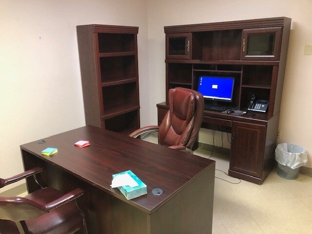 More Photos Of 748 N Us-29, Cantonment Medical For Lease