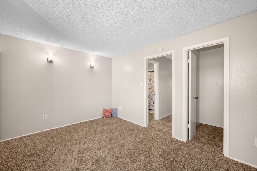 More Photos Of 3349 E Fountain Blvd, Colorado Springs Apartments For Sale