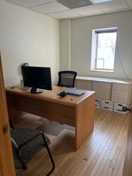More Photos Of 1153 Flatbush Rd, Kingston Office Residential For Lease