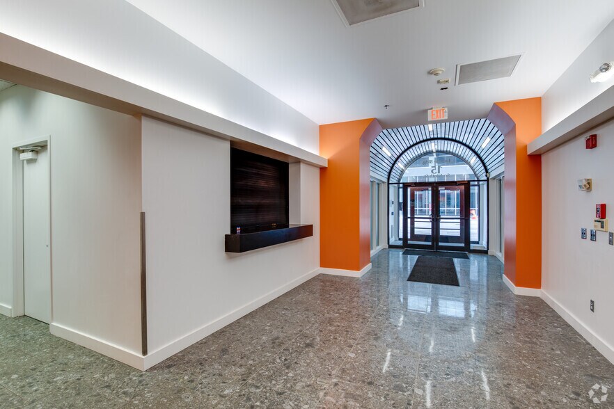 More Photos Of 15 S 9th St, Minneapolis Office For Sale