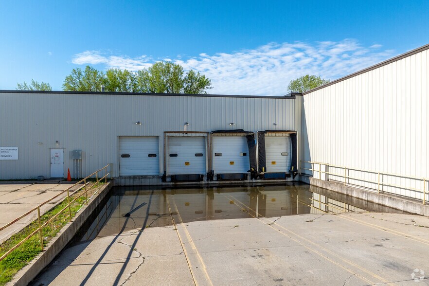 More Photos Of 26378 289th Pl, Adel Manufacturing For Lease