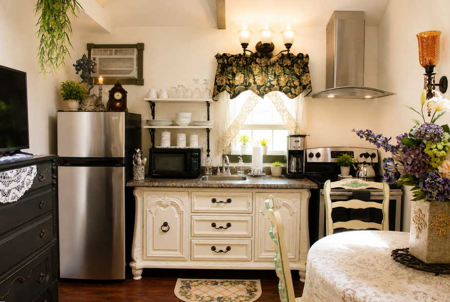More Photos Of 15 West St, Lake George Hospitality For Sale