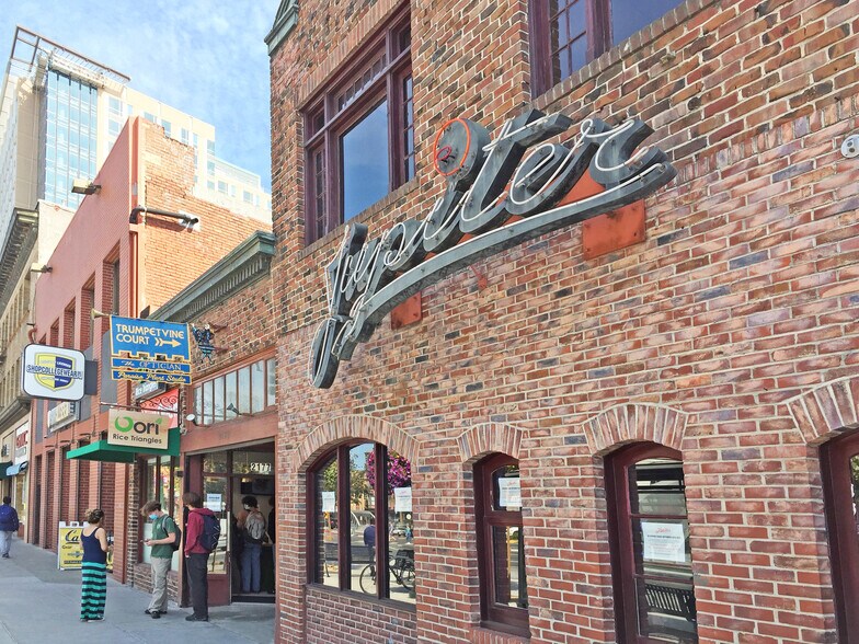 More Photos Of 2395-2399 Shattuck Ave, Berkeley Unknown For Lease