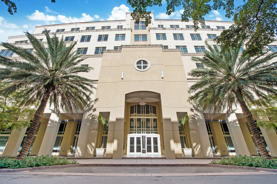 Primary Photo Of 135 San Lorenzo Ave, Coral Gables Medical For Lease