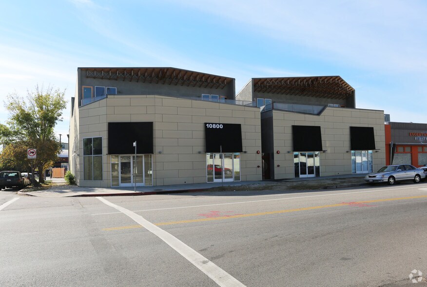 More Photos Of 10800 Burbank Blvd, North Hollywood Loft Creative Space For Lease