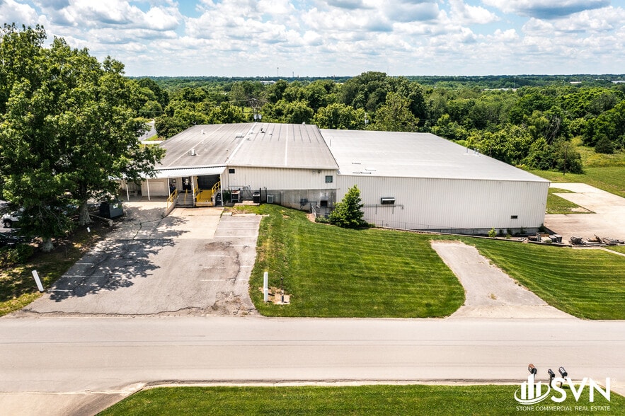 More Photos Of 140 Industry Rd, Georgetown Manufacturing For Lease