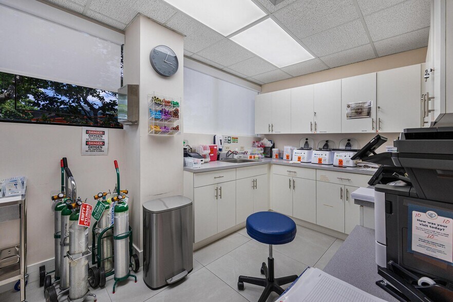More Photos Of 151 NW 11th St, Homestead Medical For Sale