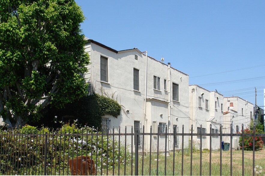 More Photos Of 814-816 West Knoll Dr, West Hollywood Apartments For Sale