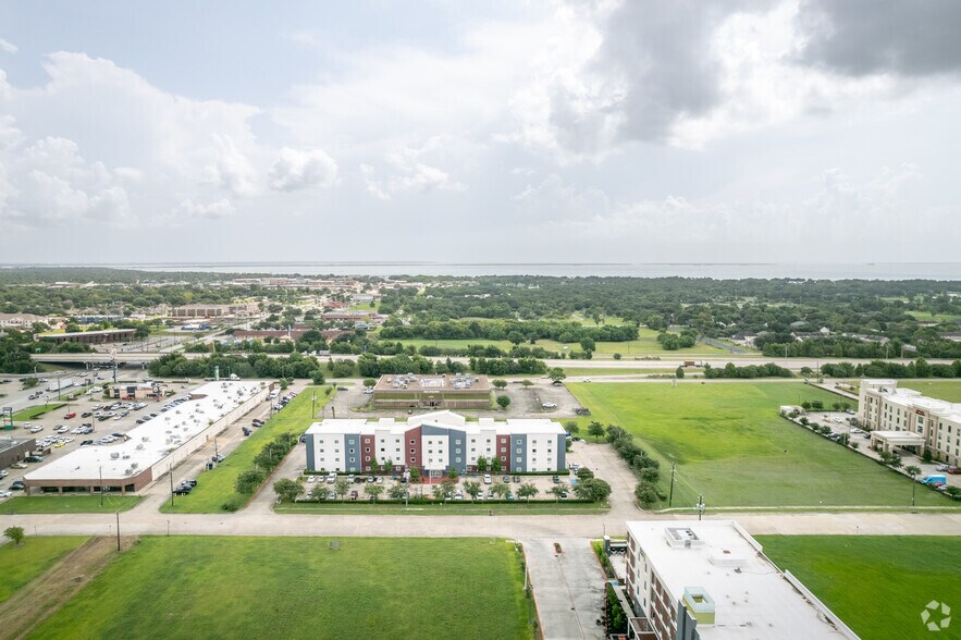 More Photos Of 1250 S 13th St, La Porte Hotel For Sale