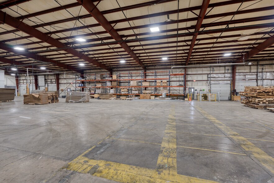 More Photos Of 6040 Progress St, Niagara Falls Warehouse For Lease