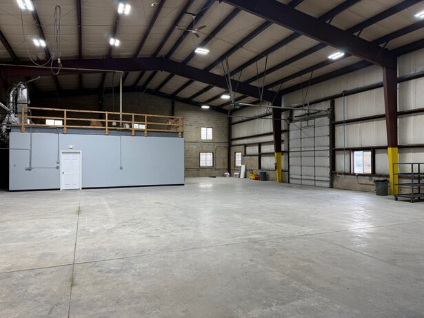 More Photos Of 2500 Westward Dr, Spring Grove Warehouse For Lease