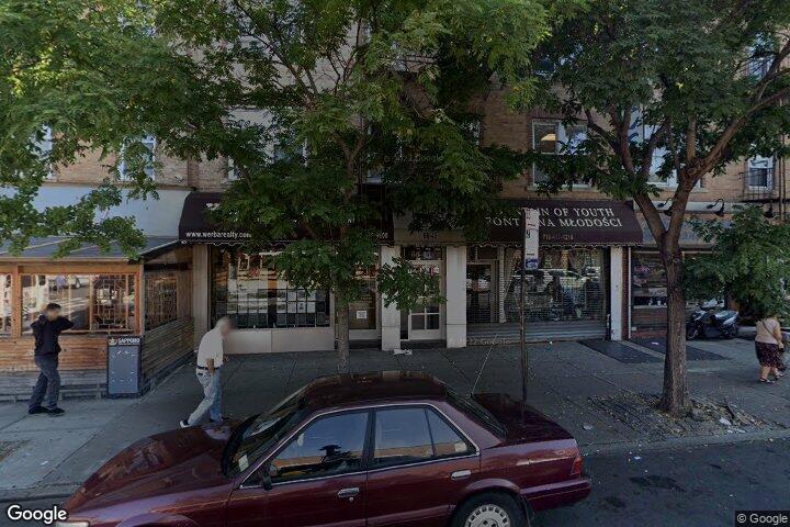 More Photos Of 6645 Fresh Pond Rd, Ridgewood General Retail For Lease