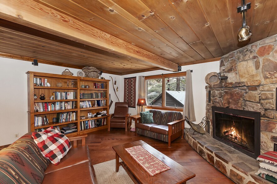 More Photos Of 39128 N Shore Dr, Fawnskin Specialty For Sale