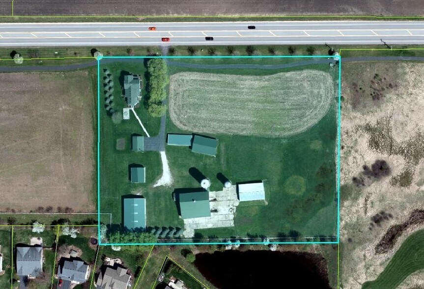 More Photos Of 12407 Main St, Huntley Loft Creative Space For Sale