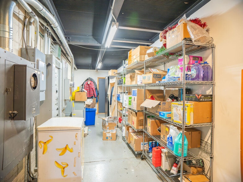 More Photos Of 2733 W Harrison St, Chicago Warehouse For Sale