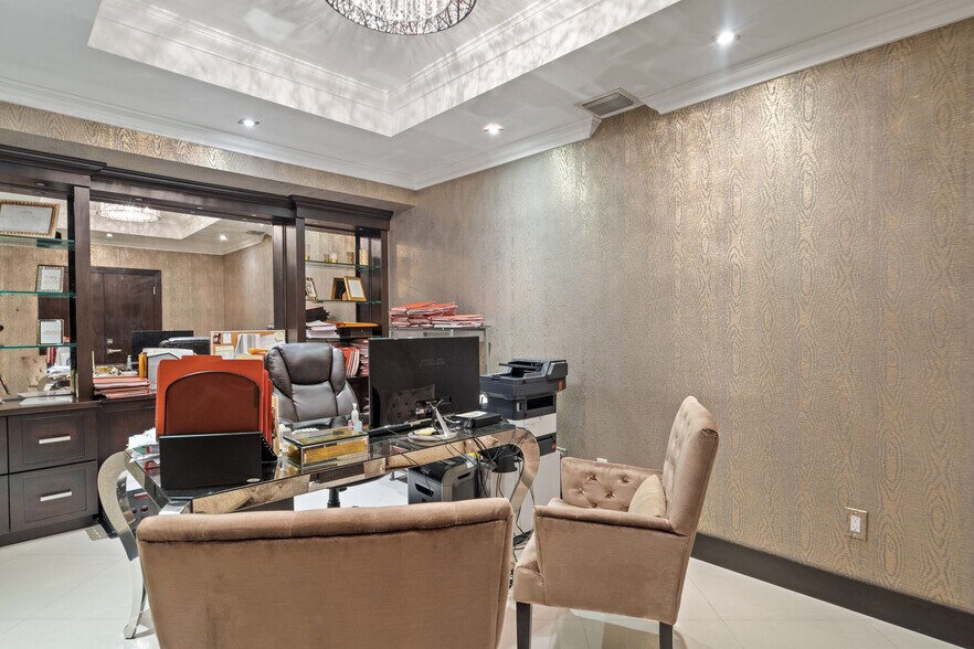 More Photos Of 16170 NE 11th Ct, Miami Office For Sale
