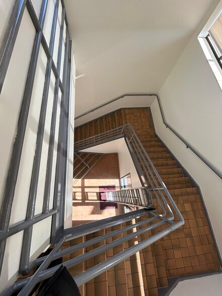More Photos Of 75 Huntington St, Brooklyn Industrial For Sale