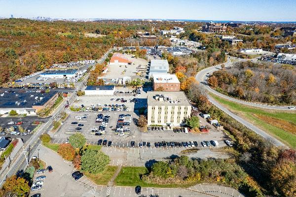 More Photos Of 140 Wood Rd, Braintree Office For Lease