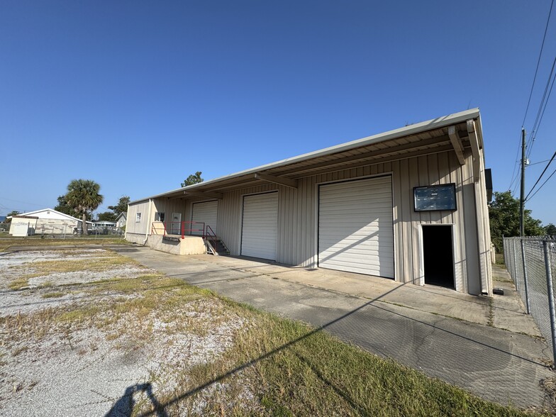 More Photos Of 1605 W 16th St, Panama City Warehouse For Sale
