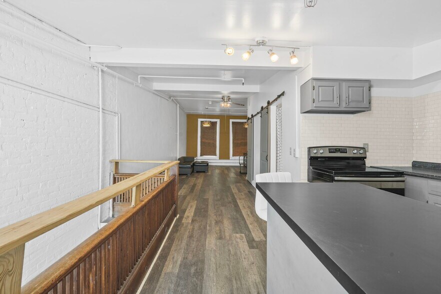 More Photos Of 146-148 E State St, Ithaca Storefront Retail Residential For Sale