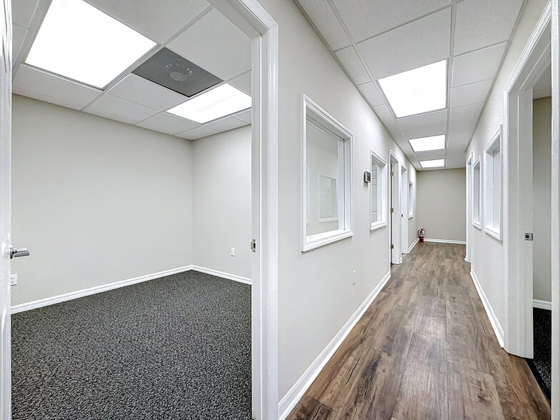 More Photos Of 4677 118th Ave N, Clearwater Manufacturing For Sale